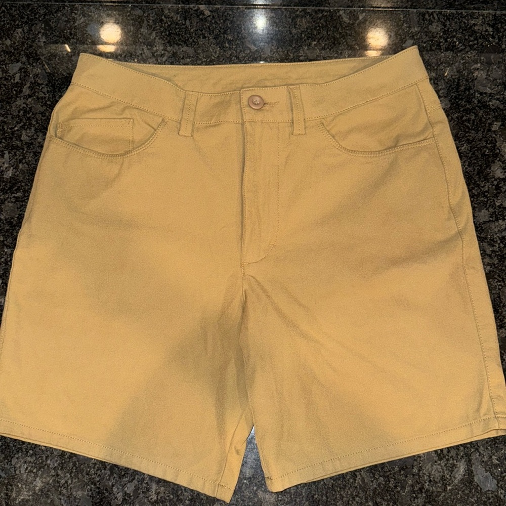 Men’s Prana 7 inch shorts